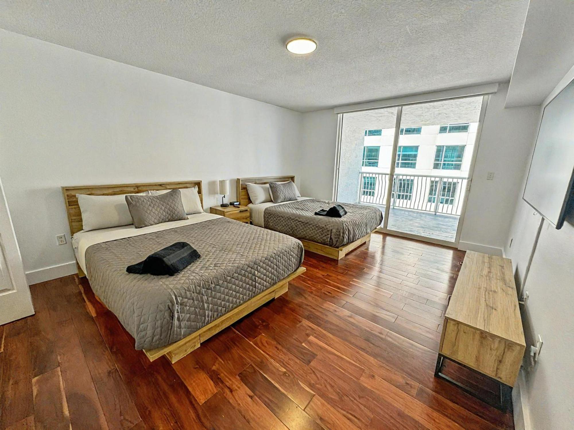 Elegant Centric Vibrant Pool Jacuzzi Free Parking Apartamento *